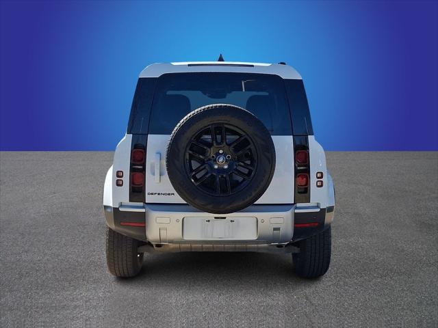 2025 Land Rover Defender 110 P300