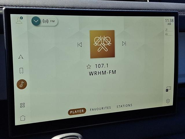 2025 Land Rover Defender 110 P300
