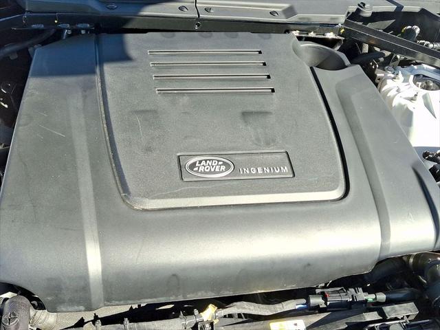 2025 Land Rover Defender 110 P300