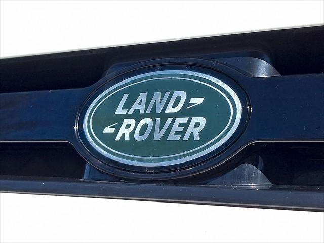 2025 Land Rover Defender 110 P300