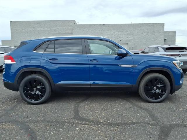 2026 Volkswagen Atlas Cross Sport SE with Technology