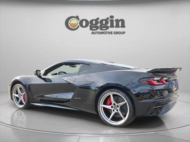 2025 Chevrolet Corvette E-Ray RWD Coupe 3LZ
