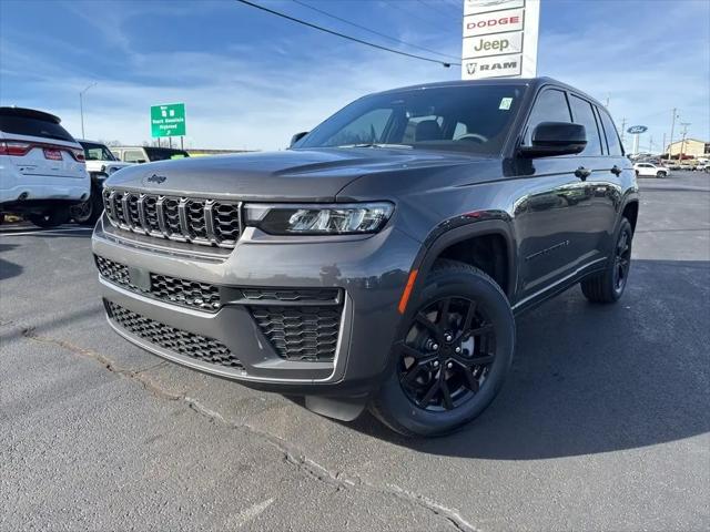 2026 Jeep Grand Cherokee Altitude 4x4 for sale in Branson, MO