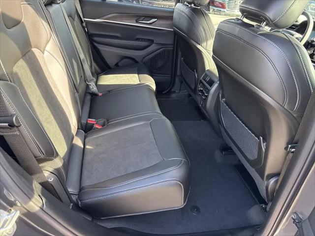 2026 Jeep Grand Cherokee Altitude 4x4