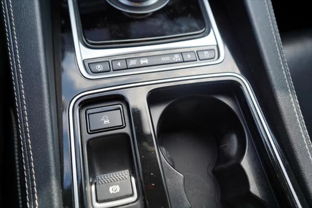 2019 Jaguar F-PACE R-Sport