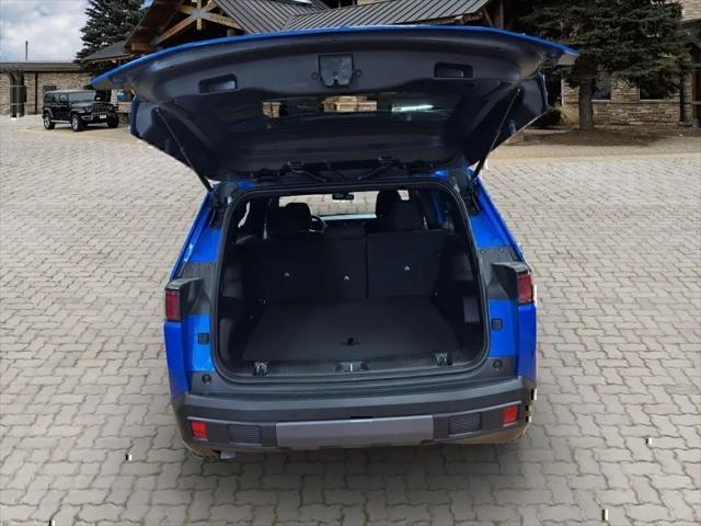 2026 Jeep Cherokee Laredo 4x4