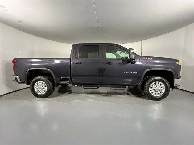 2024 Chevrolet Silverado 3500HD 4WD Crew Cab Standard Bed LT