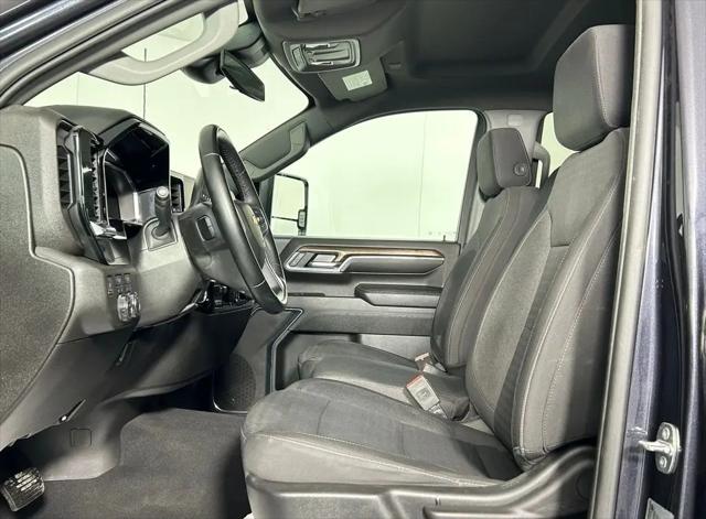 2024 Chevrolet Silverado 3500HD 4WD Crew Cab Standard Bed LT