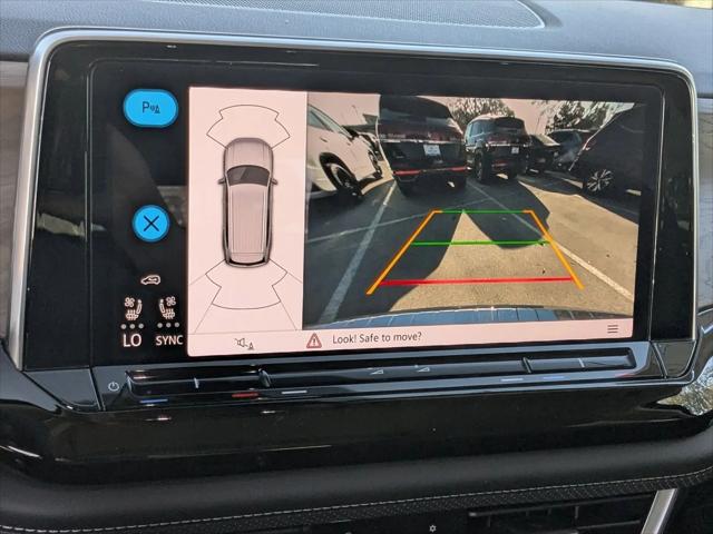 2026 Volkswagen Atlas SE with Technology