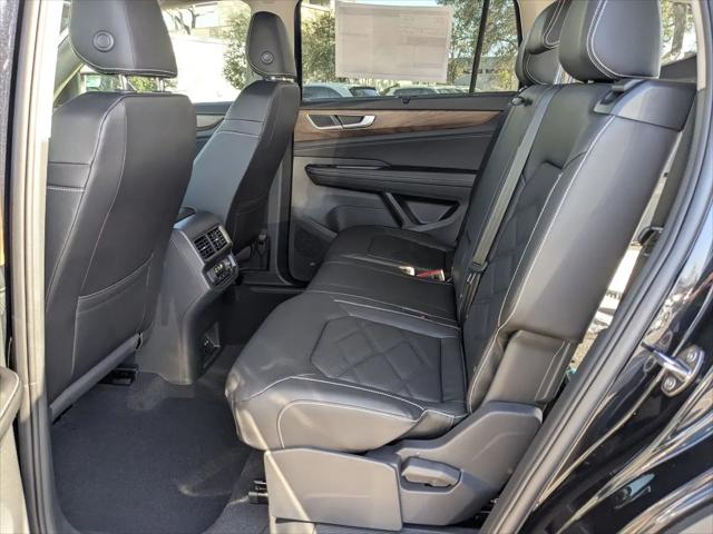 2026 Volkswagen Atlas SE with Technology