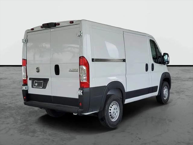 2026 Ram ProMaster Cargo Van Tradesman Low Roof 118" WB w/Pass Seat