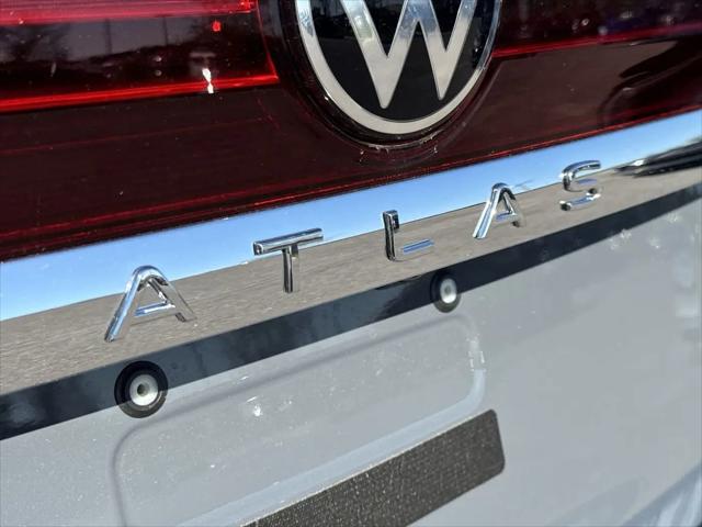 2026 Volkswagen Atlas SE with Technology