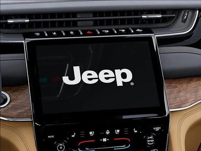 2025 Jeep Grand Cherokee L Summit Reserve 4x4