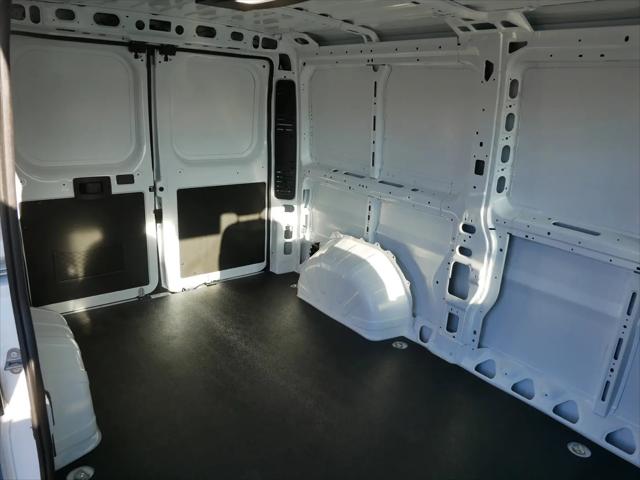 2026 Ram ProMaster 2500 Cargo Van Tradesman Low Roof 136" WB w/Pass Seat