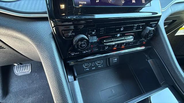 2026 Jeep Grand Cherokee L Altitude 4x4