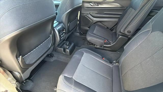 2026 Jeep Grand Cherokee L Altitude 4x4