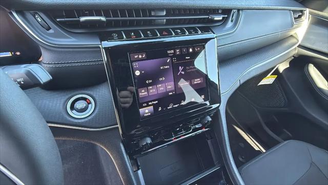 2026 Jeep Grand Cherokee L Altitude 4x4