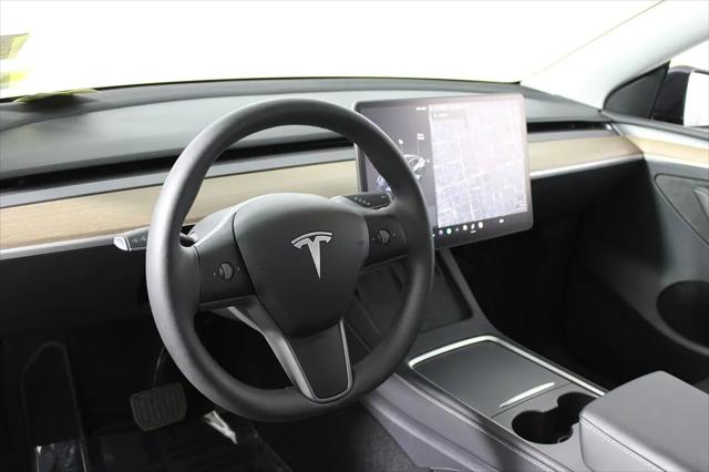 2025 Tesla Model Y Long Range Dual Motor Rear-Wheel Drive