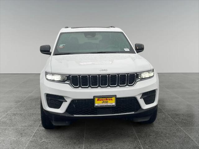 2026 Jeep Grand Cherokee Altitude 4x2