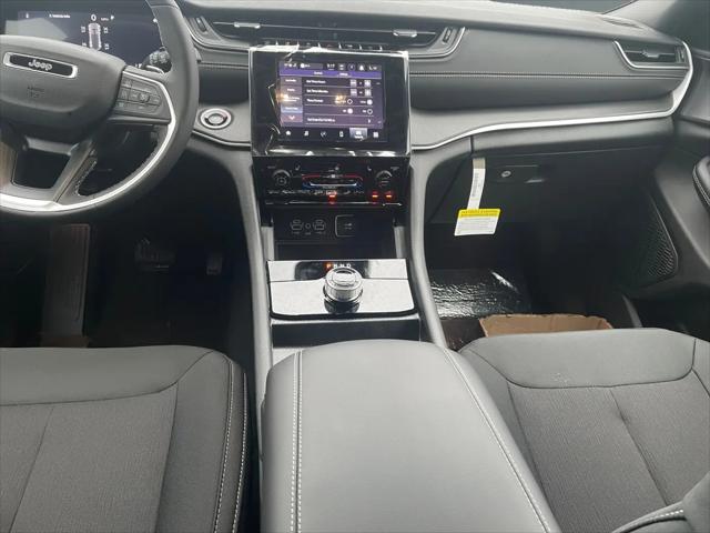 2026 Jeep Grand Cherokee Altitude 4x2