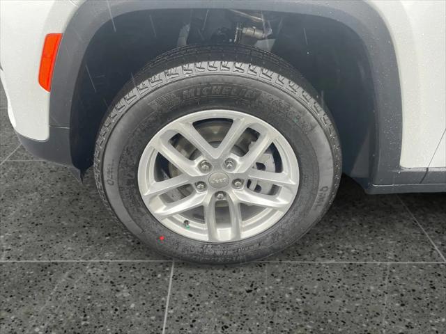 2026 Jeep Grand Cherokee Altitude 4x2