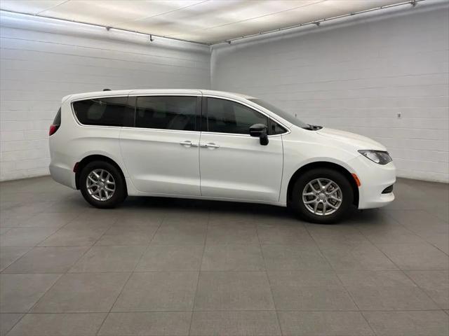 2026 Chrysler Voyager LX