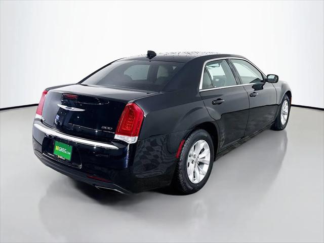 2020 Chrysler 300 Touring