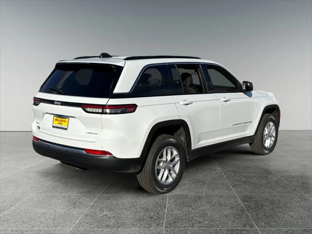 2026 Jeep Grand Cherokee Laredo 4x4