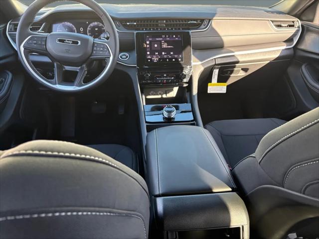 2026 Jeep Grand Cherokee Laredo 4x4