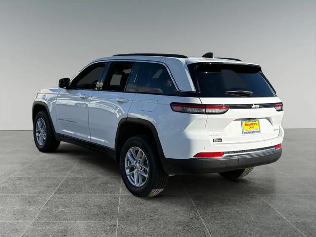 2026 Jeep Grand Cherokee Laredo 4x4