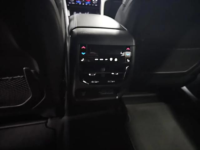 2023 Jeep Grand Cherokee Overland 4x4