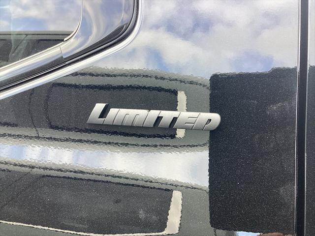 2026 Toyota Tundra Limited CrewMax 5.5' Bed