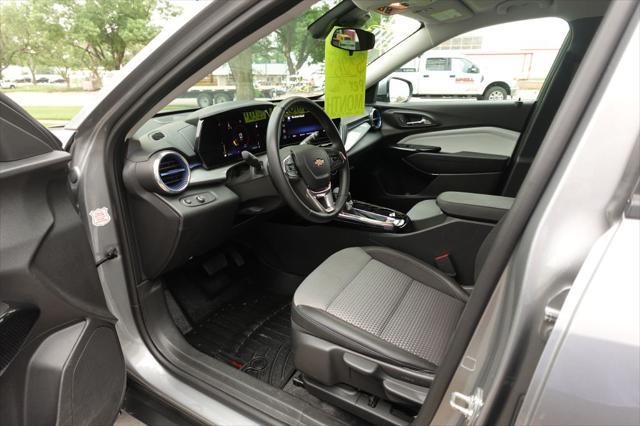 2025 Chevrolet Trax FWD LT