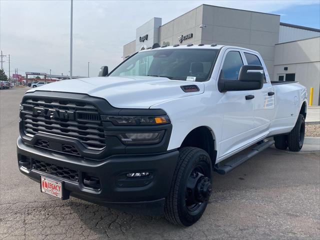 2026 RAM Ram 3500 RAM 3500 TRADESMAN CREW CAB 4X4 8 BOX