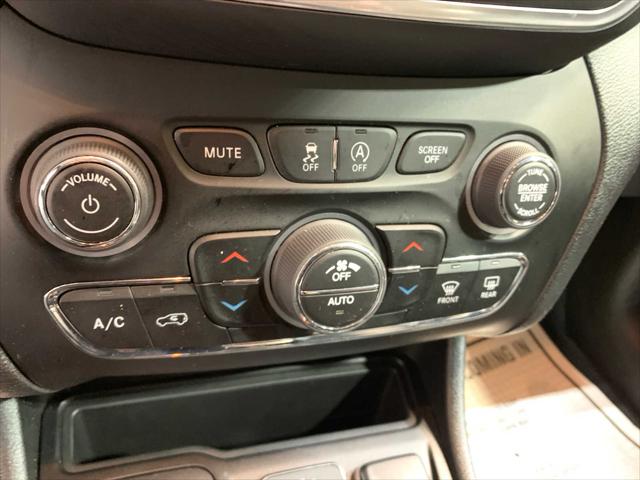 2023 Jeep Cherokee Altitude Lux 4x4