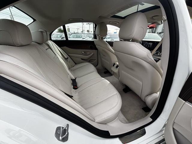 2017 Mercedes-Benz E-CLASS E 300 E 300 Luxury Sedan