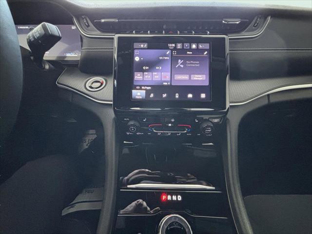 2024 Jeep Grand Cherokee L Laredo 4x4