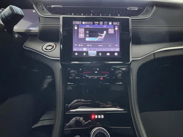 2024 Jeep Grand Cherokee L Laredo 4x4