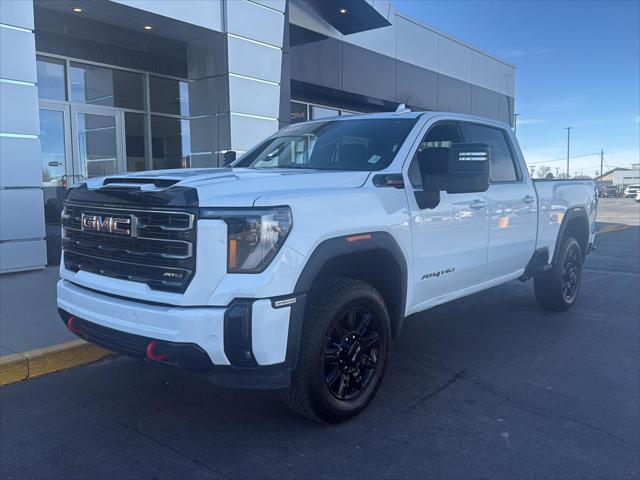 2025 GMC Sierra 2500HD 4WD Crew Cab Standard Bed AT4