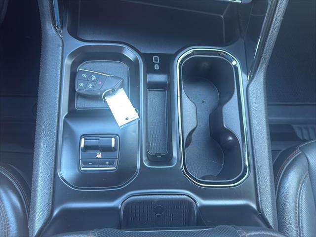 2025 GMC Sierra 2500HD 4WD Crew Cab Standard Bed AT4