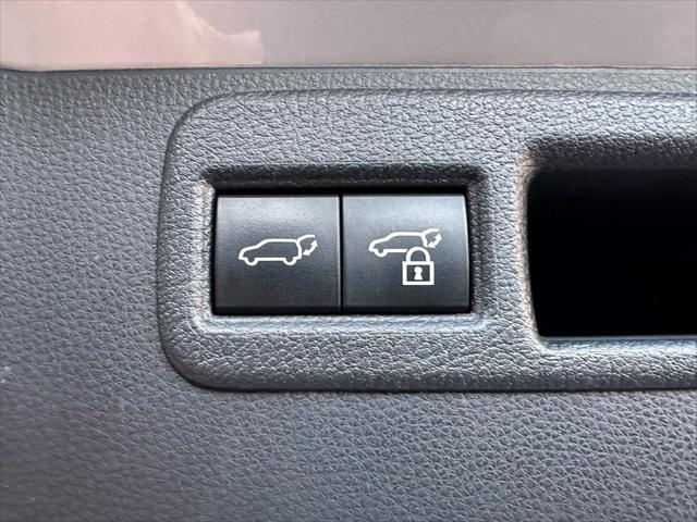 2023 Toyota Venza Limited [14]