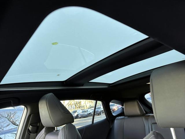 2023 Toyota Venza Limited [23]