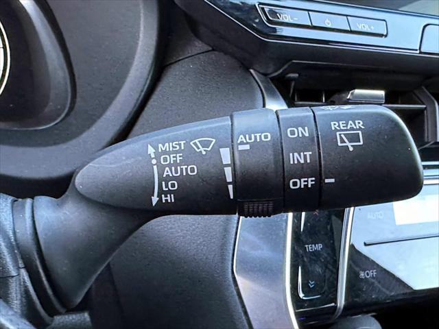 2023 Toyota Venza Limited [33]