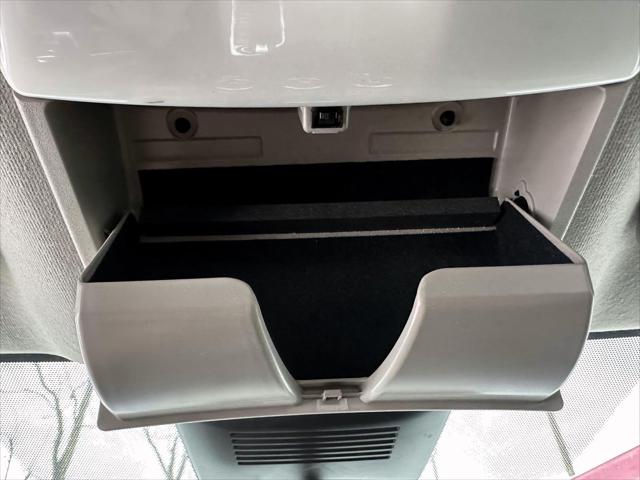 2020 Nissan Sentra S Xtronic CVT [32]