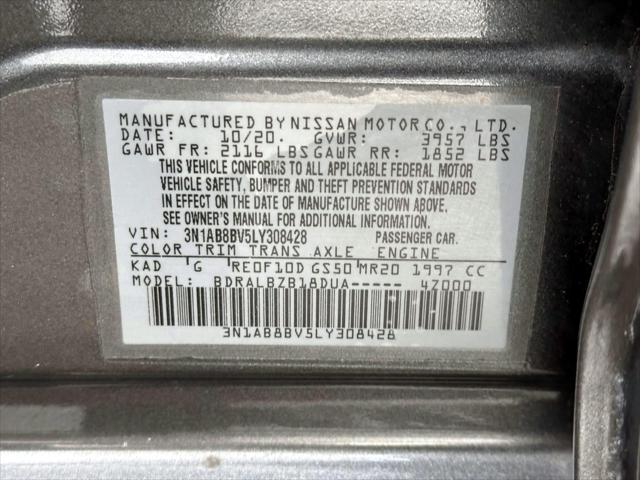 2020 Nissan Sentra S Xtronic CVT [33]