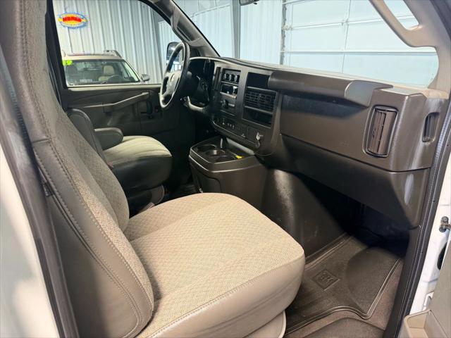 2023 Chevrolet Express Passenger RWD 3500 Extended Wheelbase LT