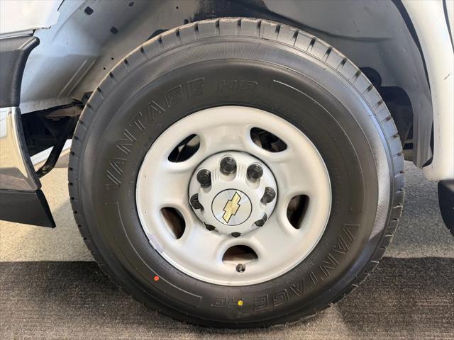 2023 Chevrolet Express Passenger RWD 3500 Extended Wheelbase LT