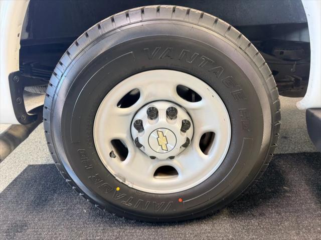 2023 Chevrolet Express Passenger RWD 3500 Extended Wheelbase LT