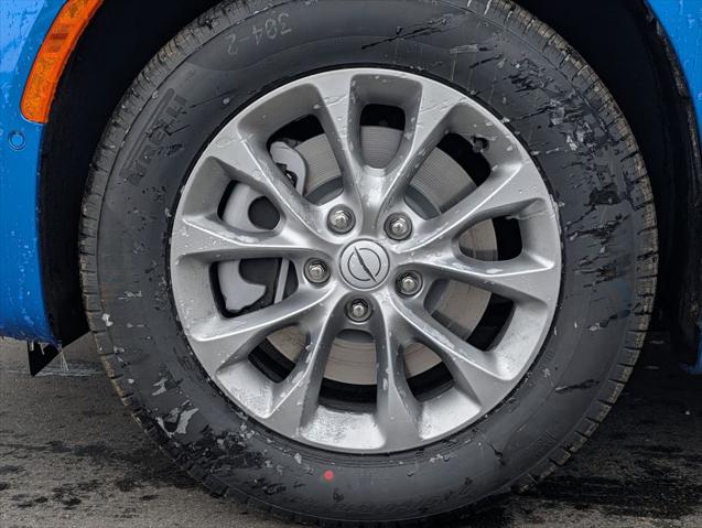 2026 Chrysler Pacifica Select AWD
