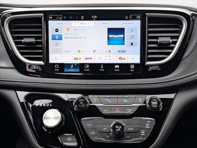 2026 Chrysler Pacifica Select AWD